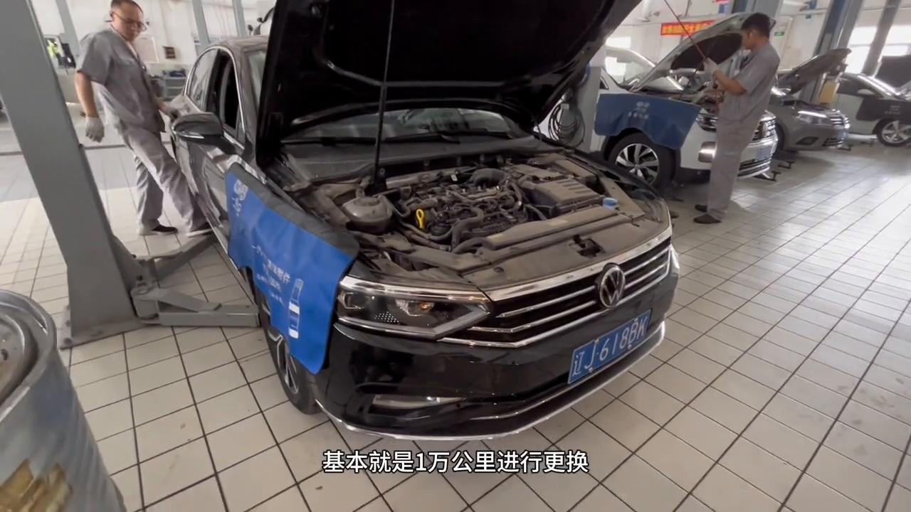 迈腾多少公里保养一次最合适,迈腾质保期是几年多少公里