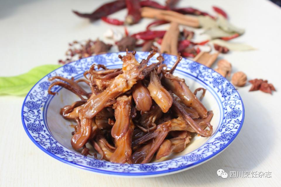 卤水卤油的熬制方法,卤水的卤油怎么制作