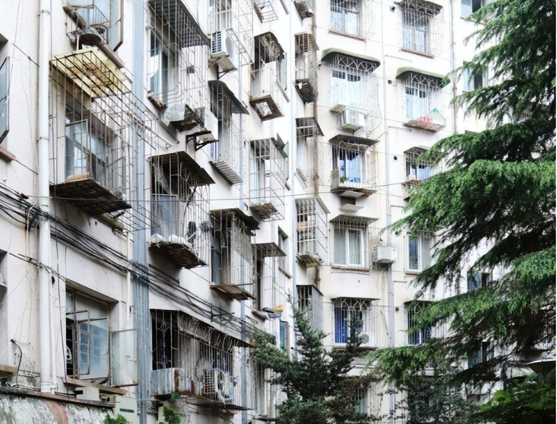 老旧小区顶楼收购原因,为什么现在收购老破小的房子