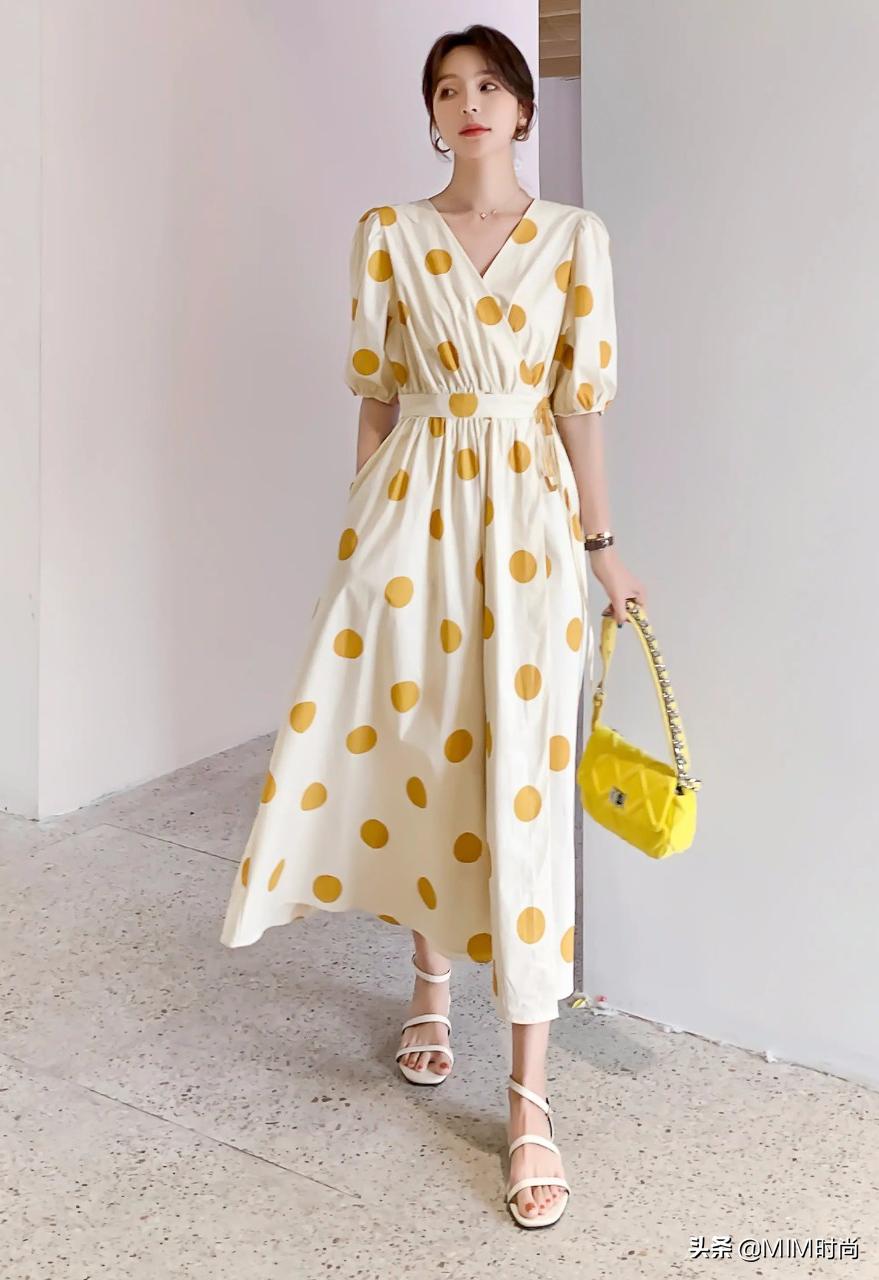 三款裙子配哪种鞋漂亮,适合搭配仙女裙的秋冬鞋子分享