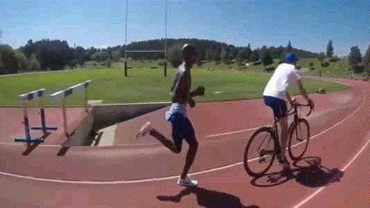 跑步步频需要核心力量吗,跑步是步幅大轻松还是步频快轻松