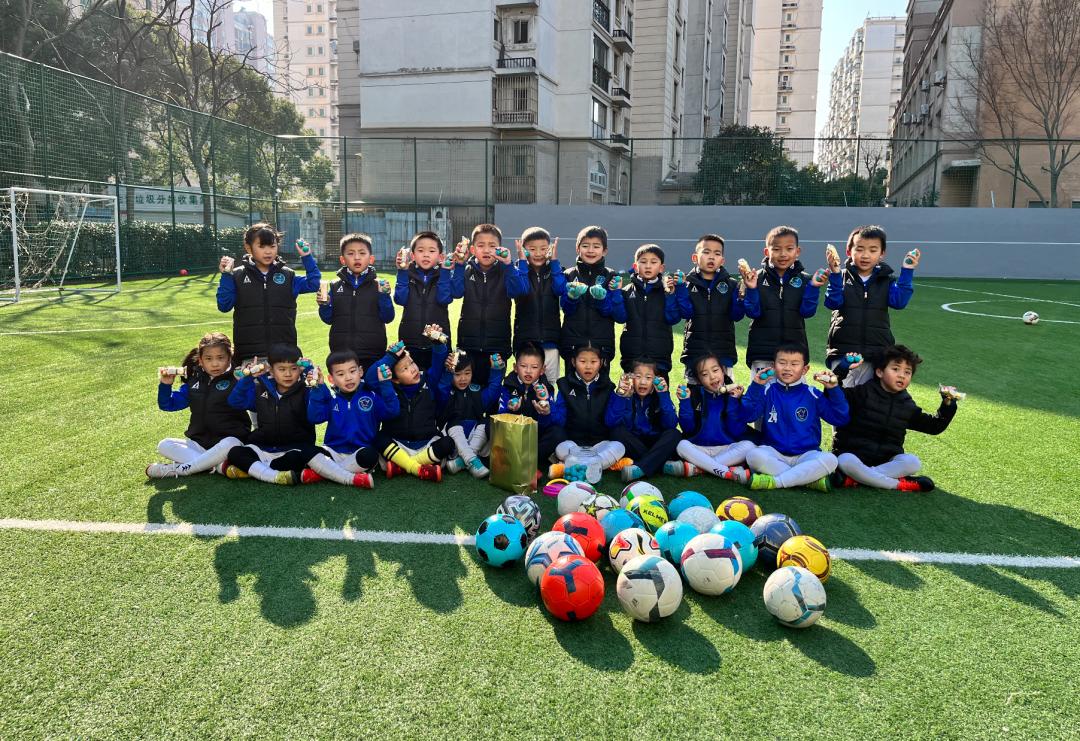 荣耀与丰收！2022年第三届青俱联赛幸运星收获4冠4亚