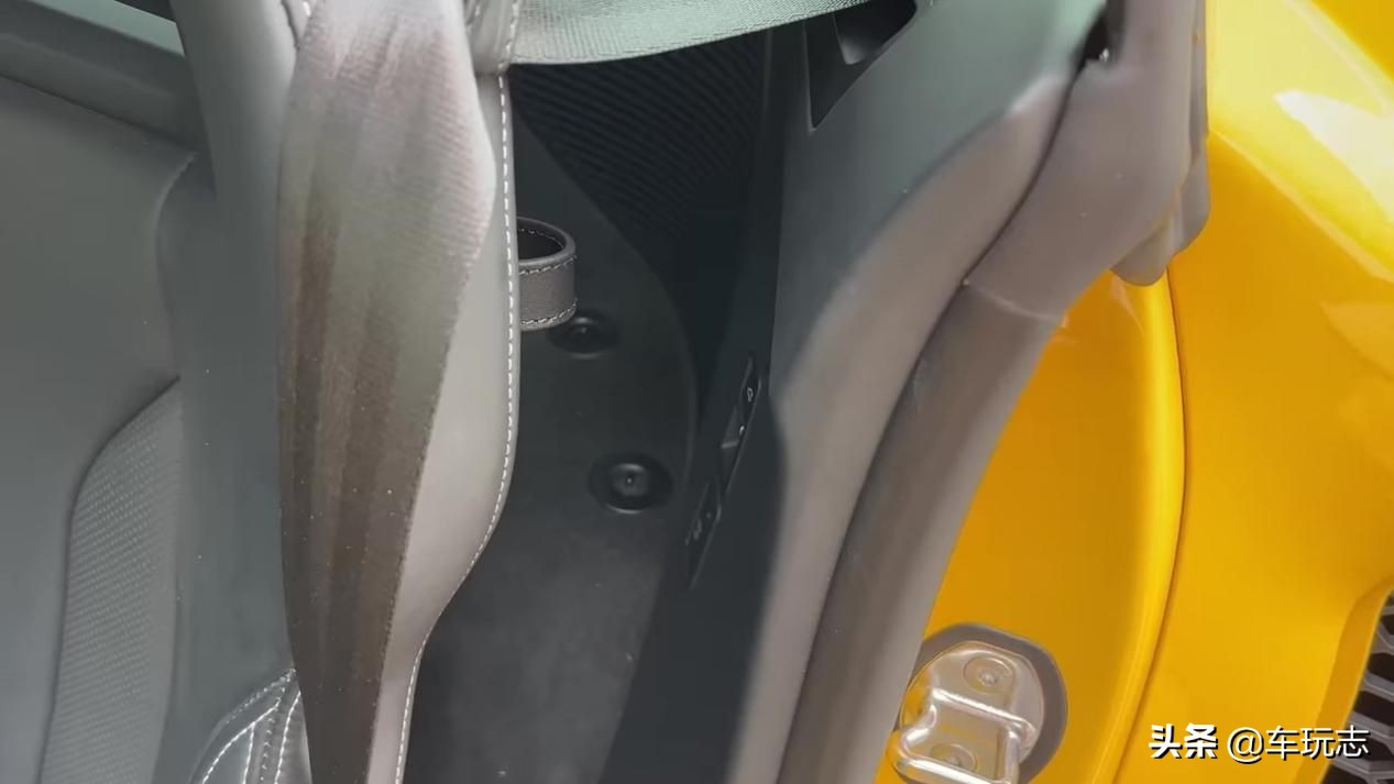 2019奥迪r8跟2020款奥迪r8,5.2v10奥迪r8限量版