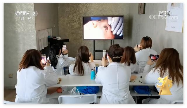 邓伦*税逃**，只是开始，更恶心的在后面