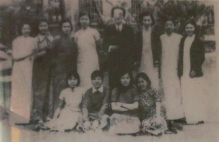 革命诗词背后的故事丨周恩来曾称她为“中国的贞德”