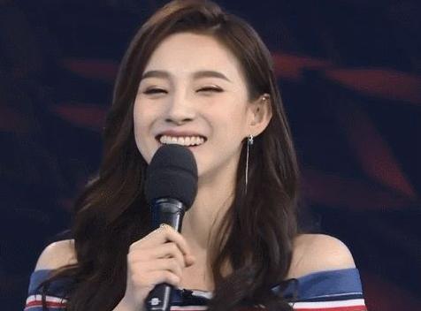 今年春晚主持人马凡舒个人简历,春晚主持人马凡舒收入