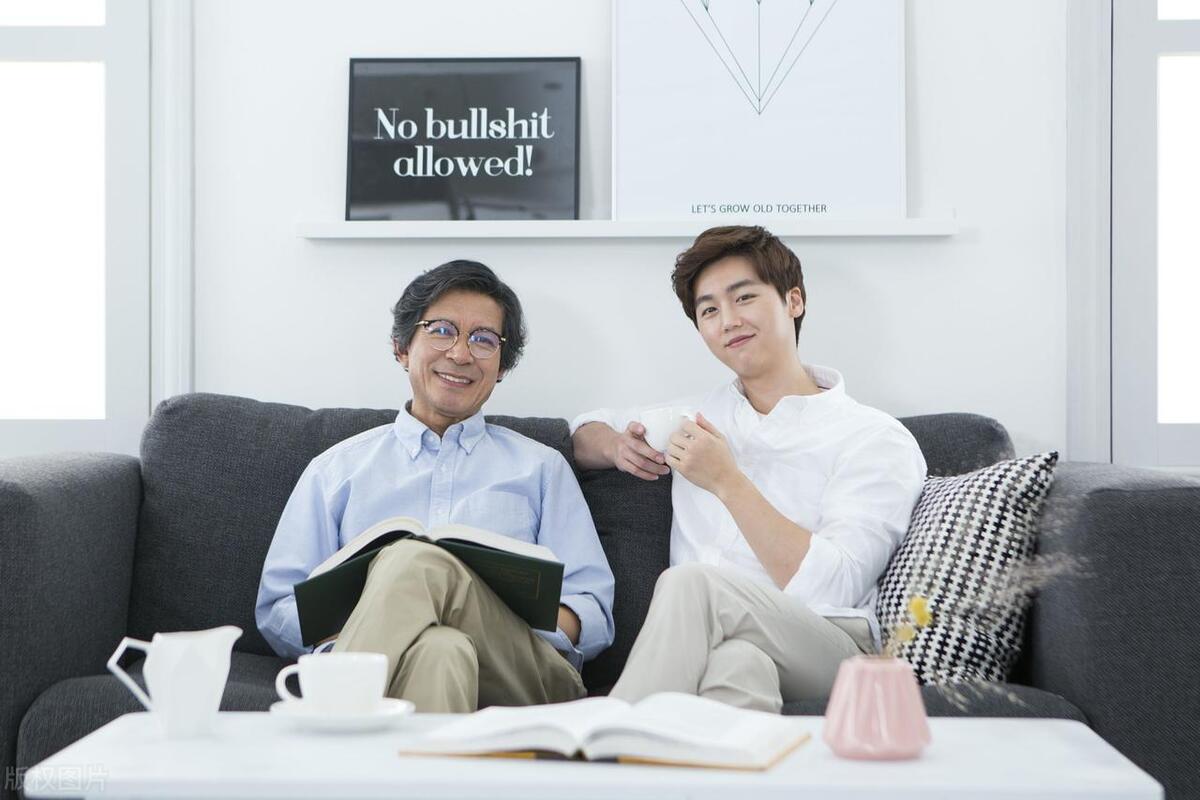 母亲过生日儿子给32万,母亲过生日给一千老公说给两万