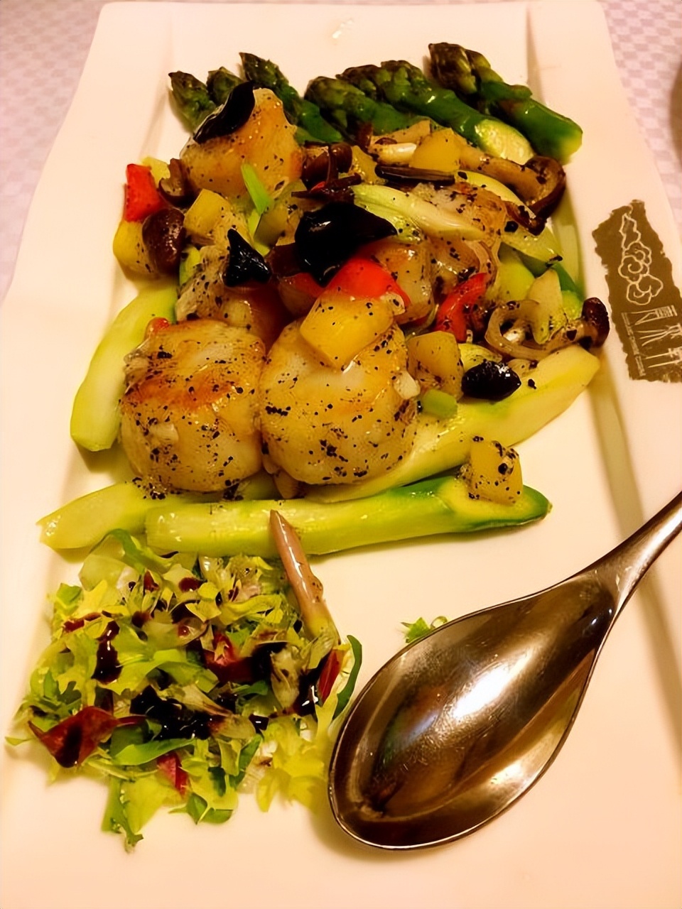 香港人吃的是粤菜还是港菜,香港菜什么风味