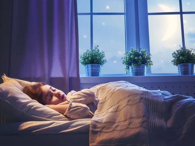 起床后，为何会有口臭呢？医生：教你5个小妙招或许会有效果