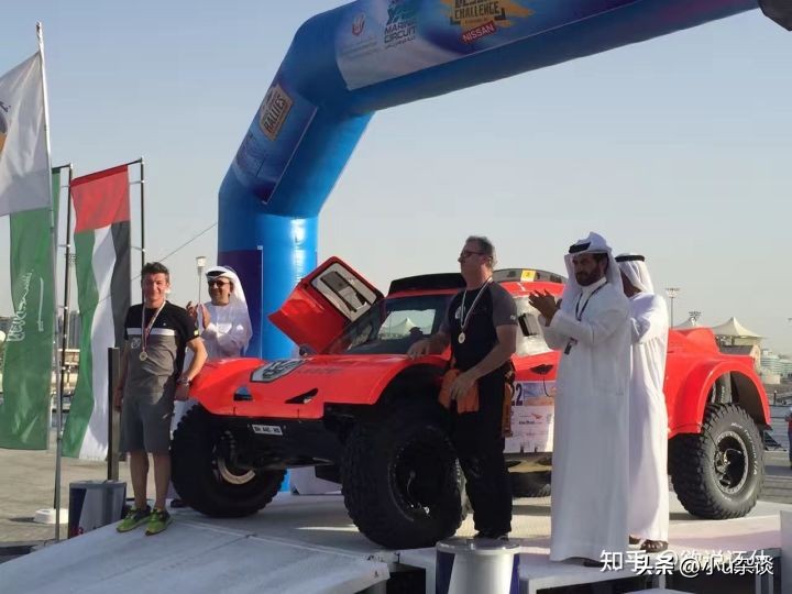 迪拜为什么这么有钱图片,在迪拜生活的人都有钱吗