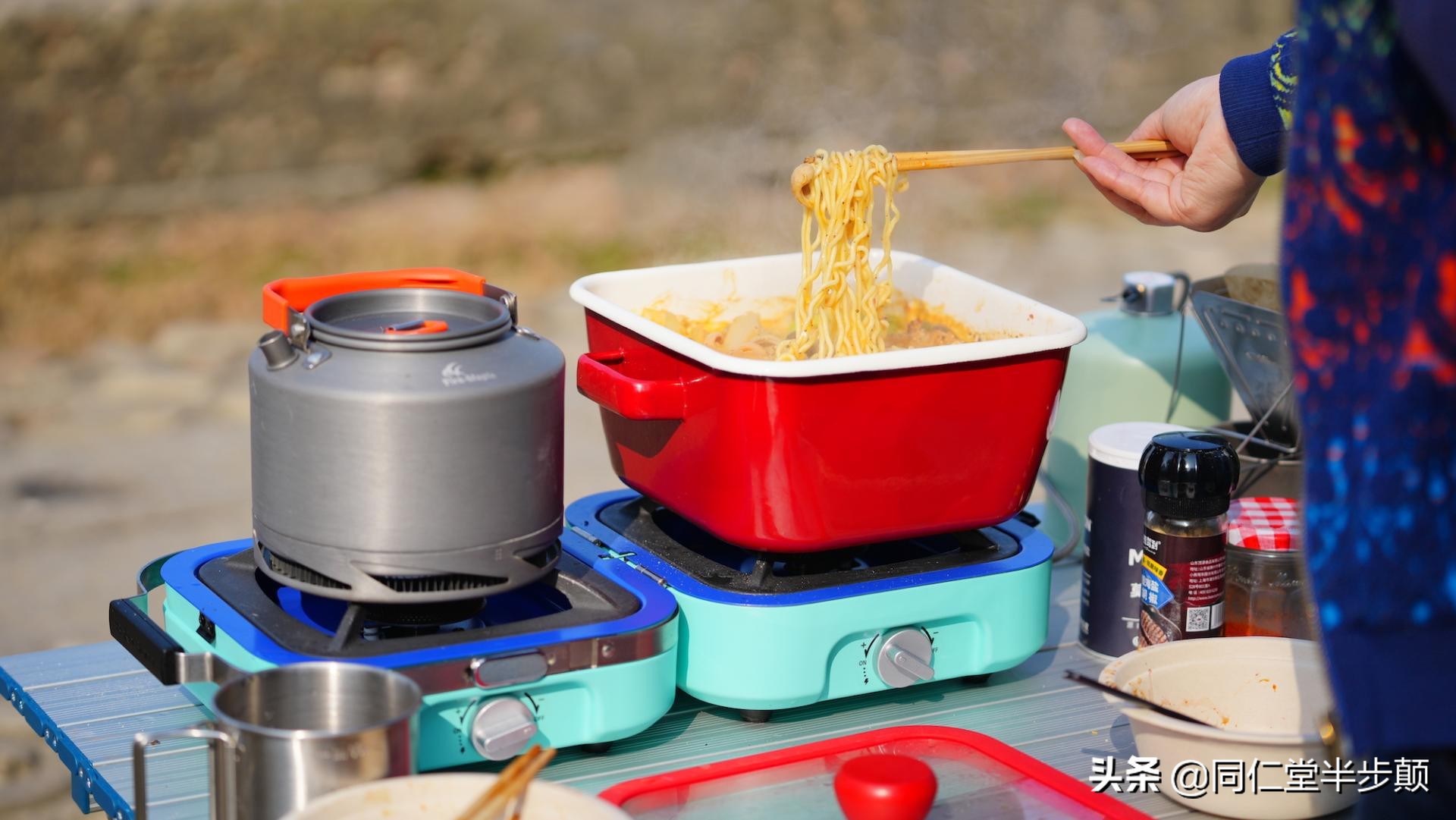 户外露营煤气炉好还是柴火炉好,户外露营电陶炉和电磁炉哪个好