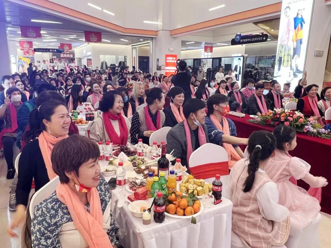 高铁服装批发城礼服,高铁服装批发城直播