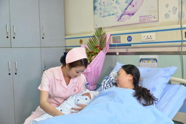 生完孩子坐月子胀奶怎么办,坐月子便秘怎么办什么方法最有效