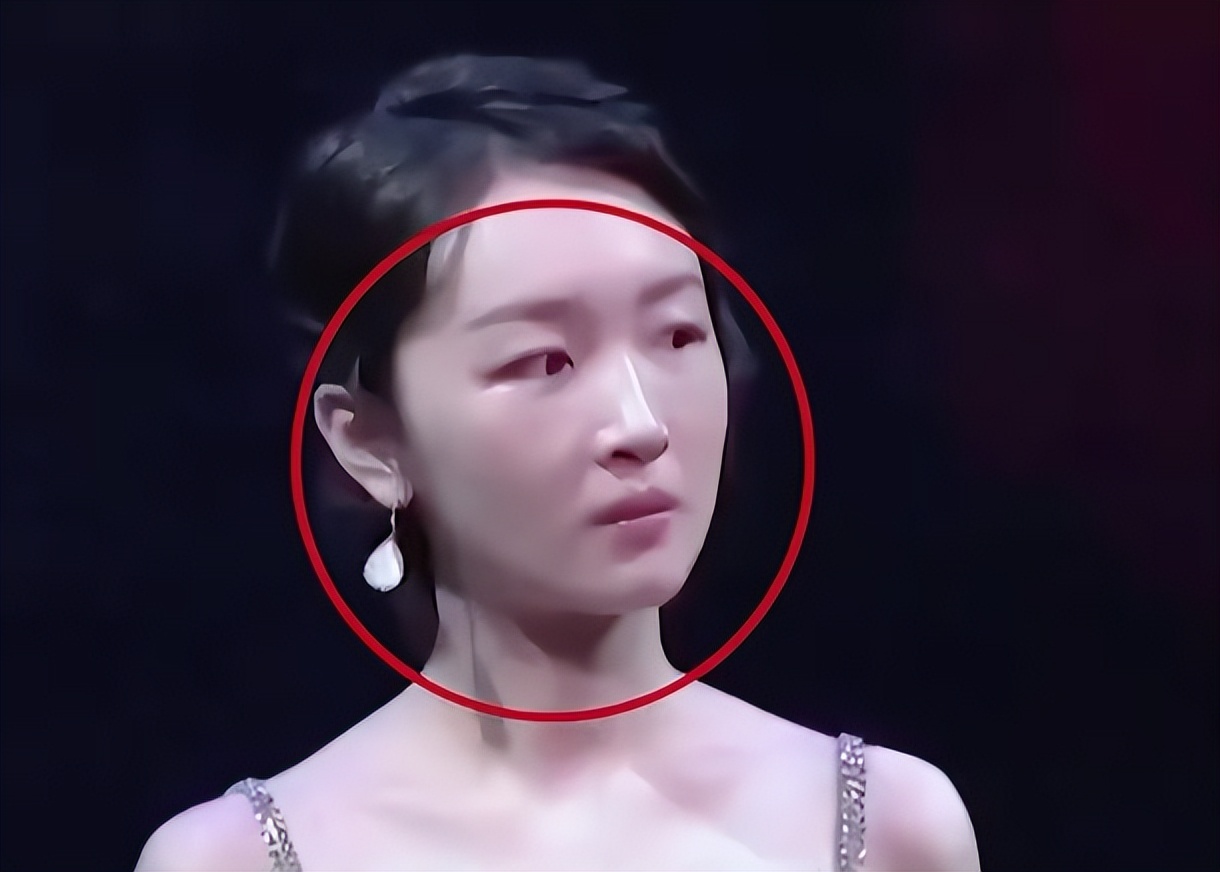 周冬雨张艺谋近期新消息,周冬雨谈张艺谋坚如磐石