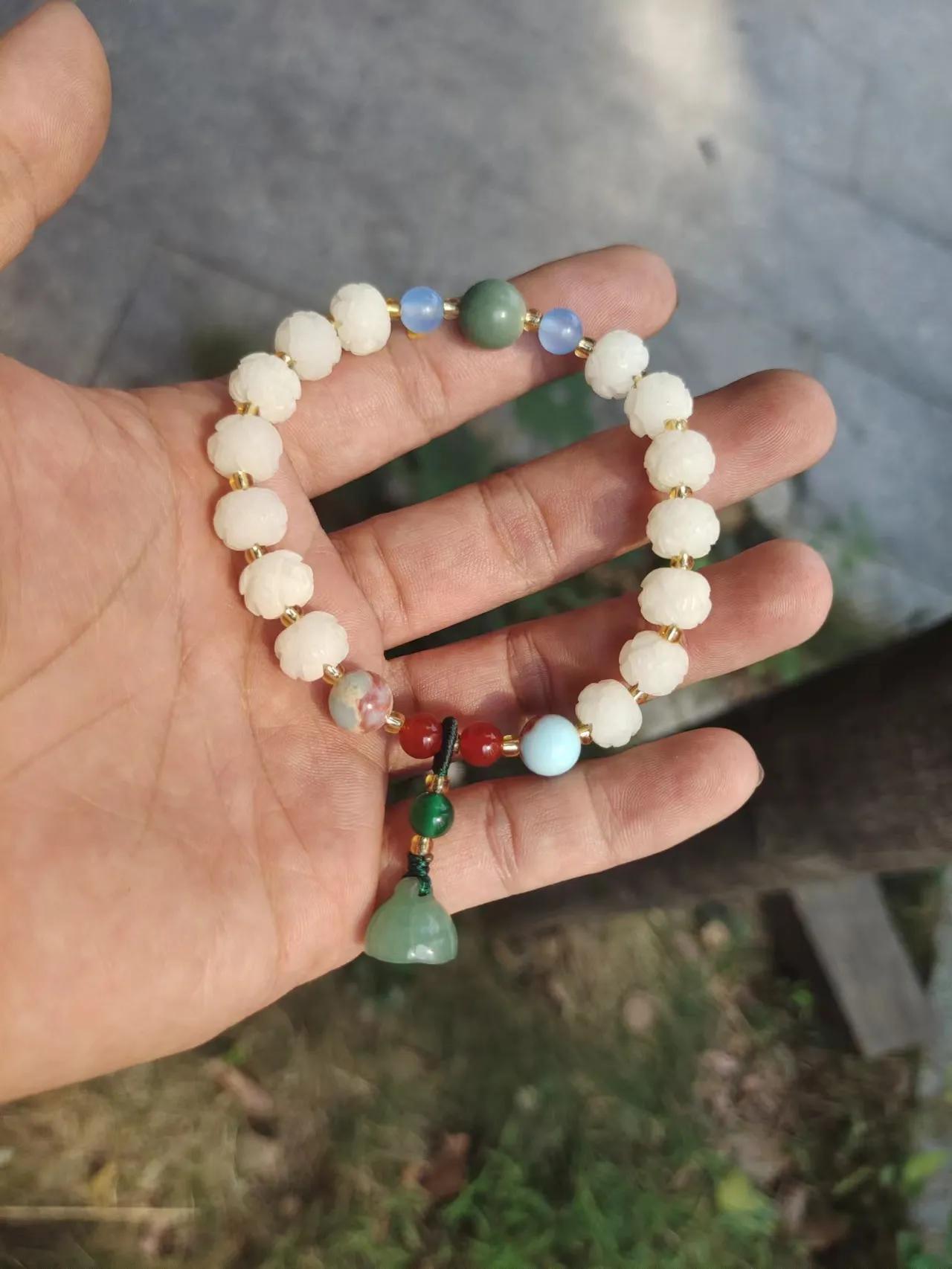 琉璃礼物怎么保养,琉璃手串怎么把玩