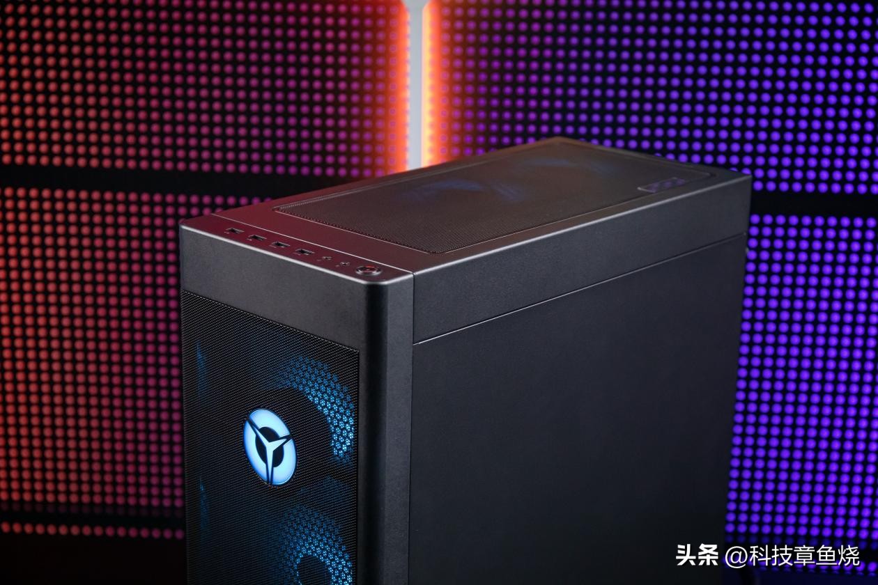 拯救者刃9000k主机评测,拯救者刃7000k和9000k的区别