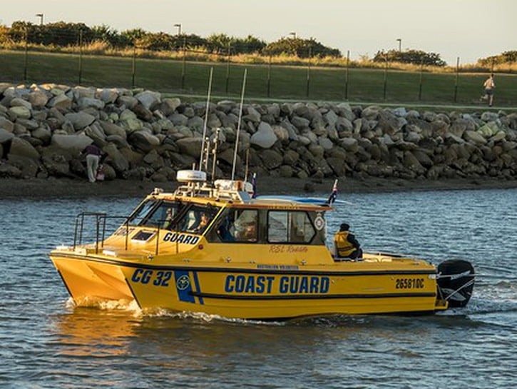 水手们揭示了他们在海上看到的最令人毛骨悚然的事情