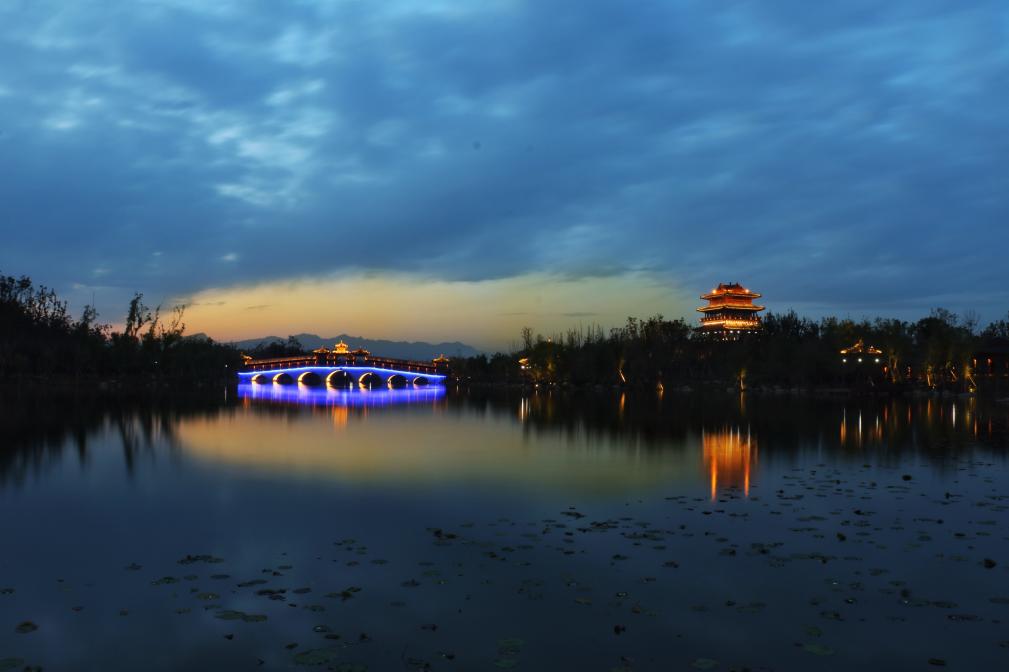 十五的月亮圆又圆中秋月饼香又甜,十五的月亮中秋节