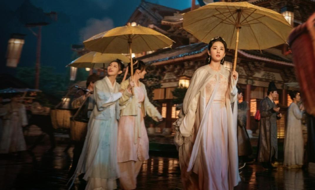 《梦华录》挺多算是古偶的天花板，与《知否》相比仍是略逊一筹