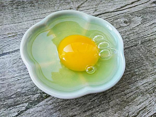 宝宝牛奶鸡蛋做法,宝宝营养餐煎鸡蛋