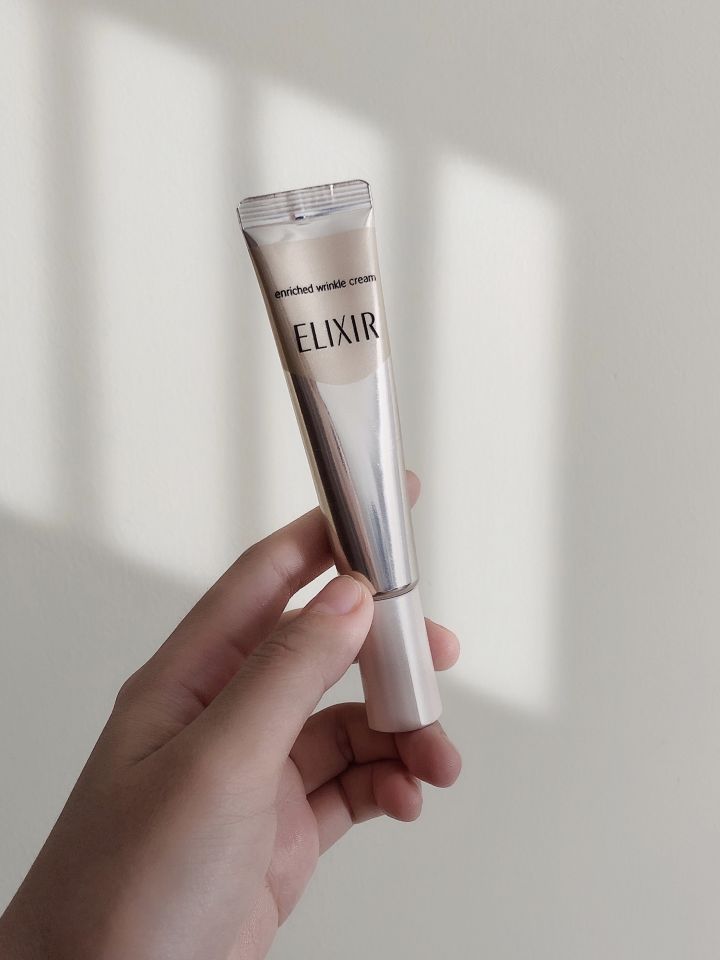 油皮护肤是用精华还是面霜还是乳,学生党整套护肤品200元油皮