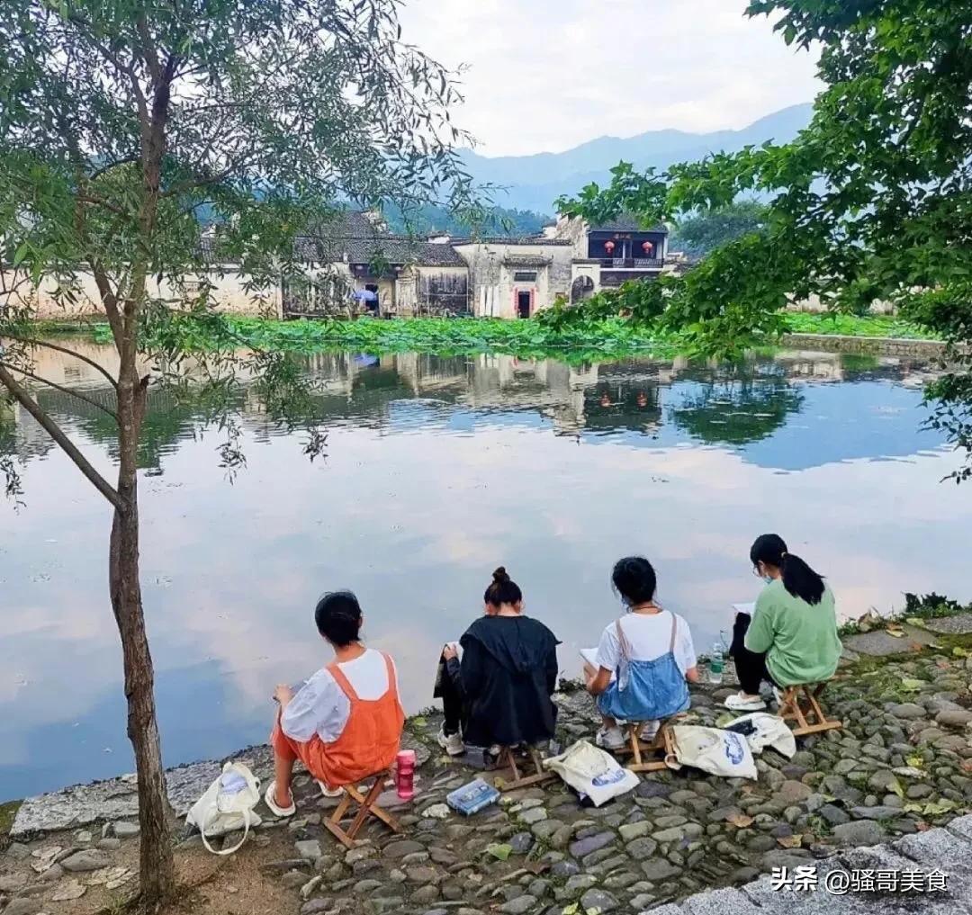 理发师惨遭离婚，转店买车游黄山，放飞自我