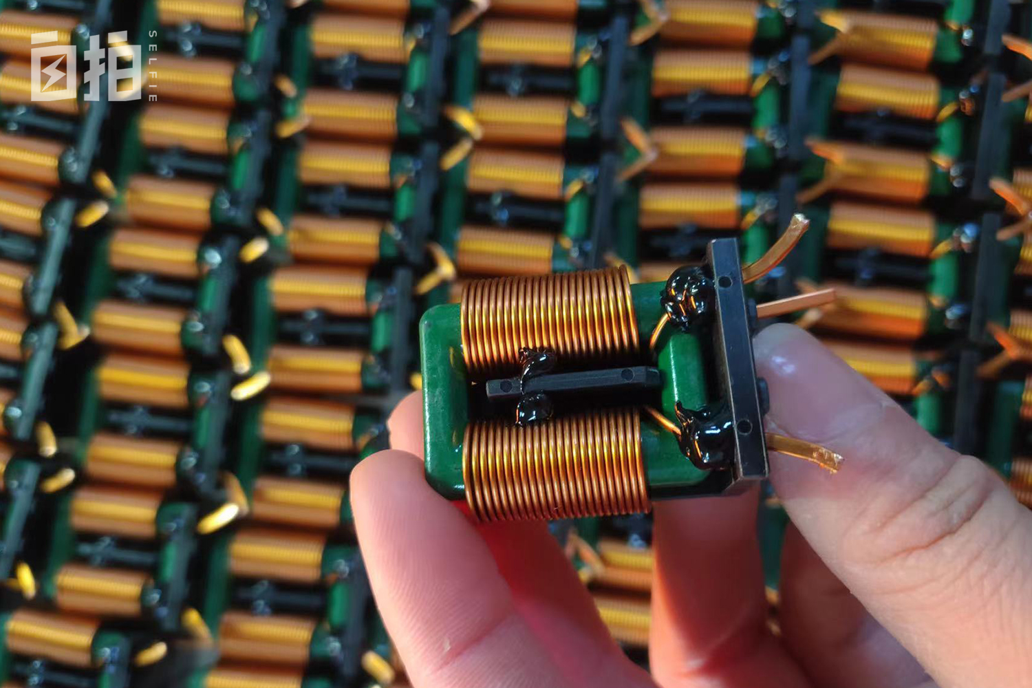 我，13岁辍学，22岁学手艺，借钱买房，网恋结婚，终于有了一个家