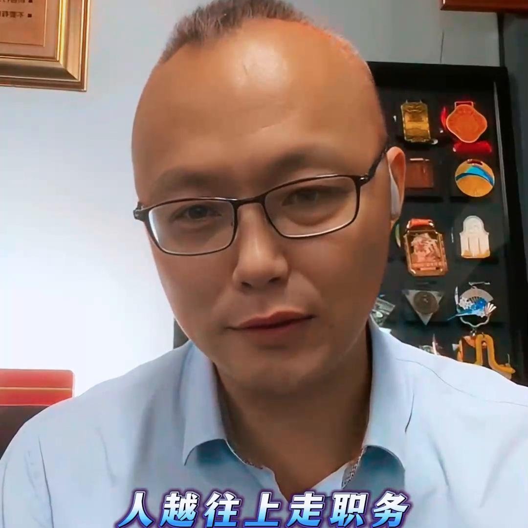 四年当上公司副总,制造中心总经理岗位职责