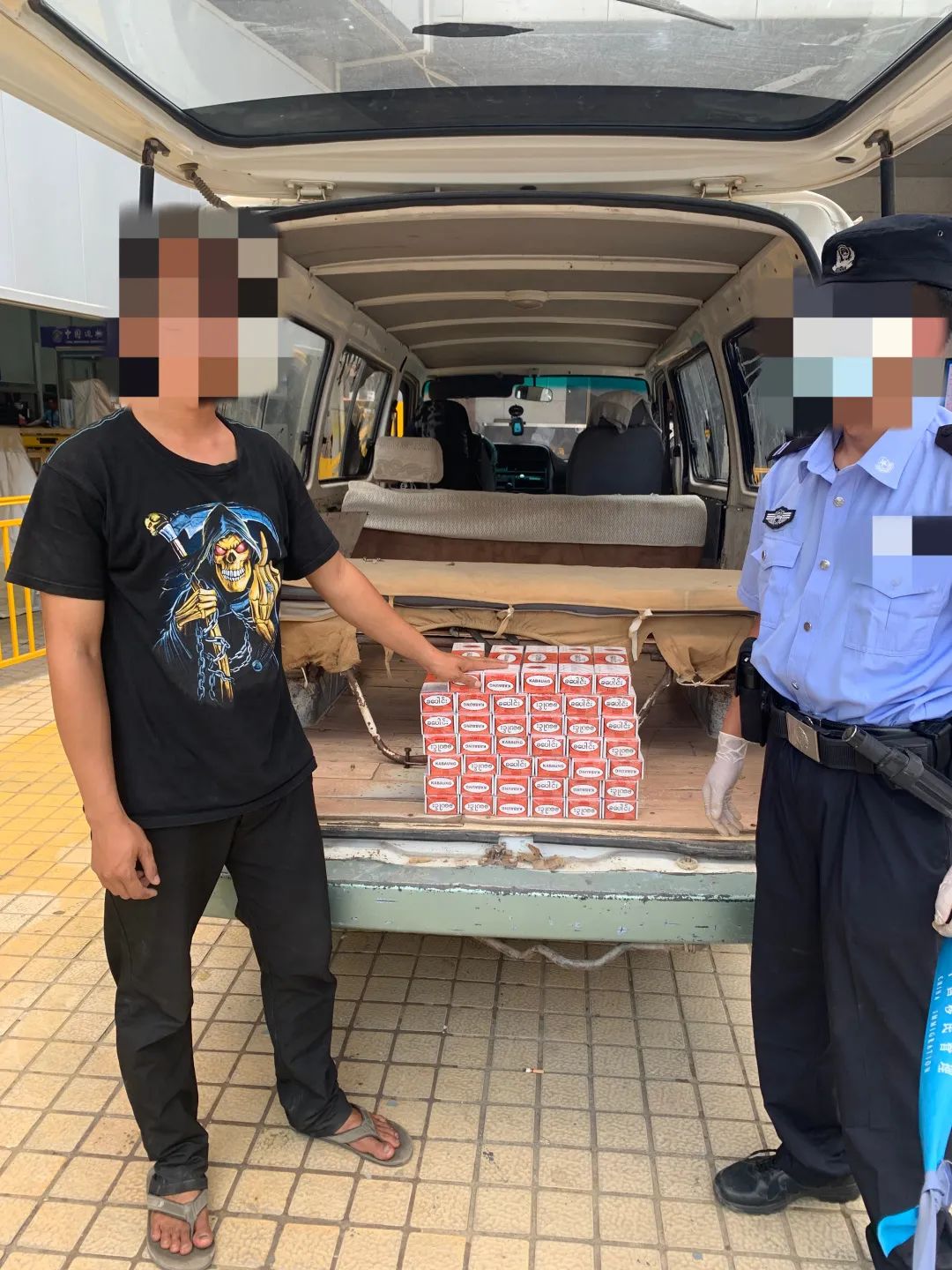 瑞丽边防检查站执勤一队队长,瑞丽口岸执勤