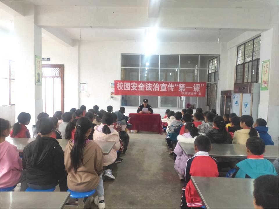 四维度打造“扫盲式”普法“硬品牌”