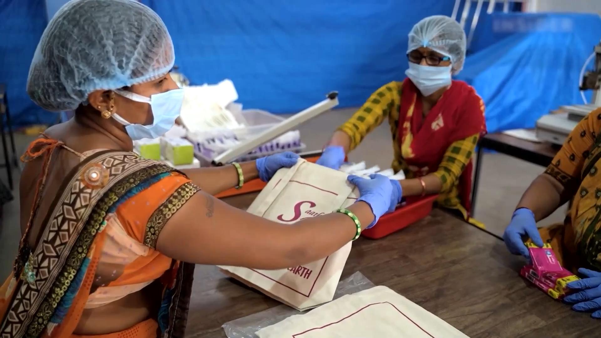 印度卫生巾制作全过程,印度用芭蕉树做卫生巾