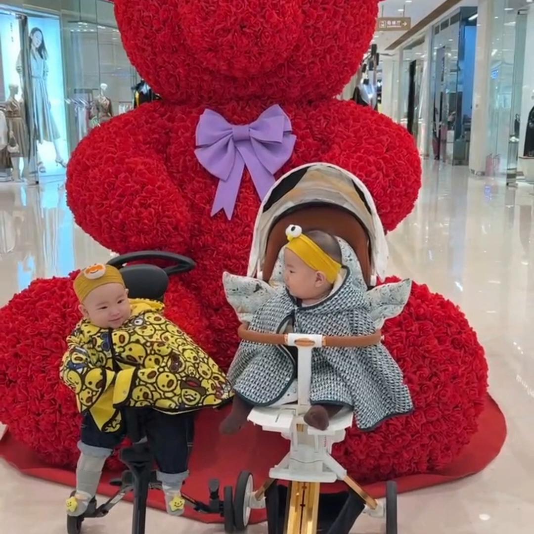 两小只友爱的五一假期😘