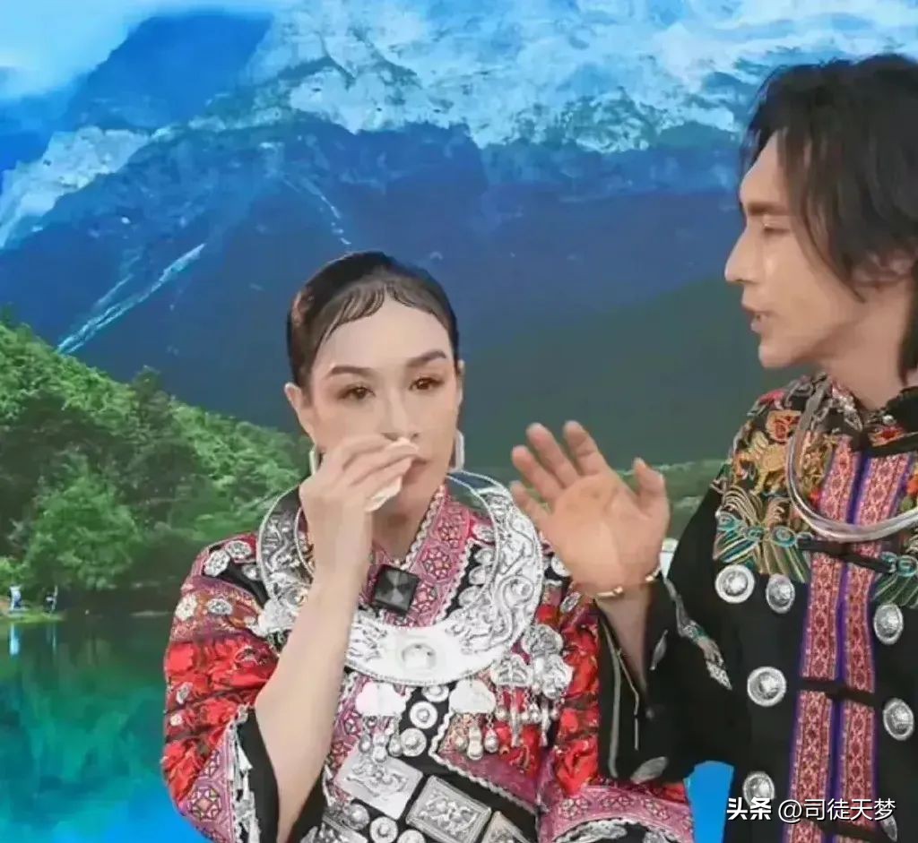 胎毛刘海遮发际线鼻子塌,gq红毯杨幂胎毛刘海造型