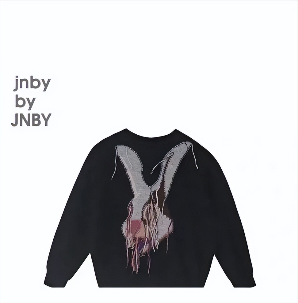 毒教材插图事件谁曝光的,江南布衣童装诡异细节