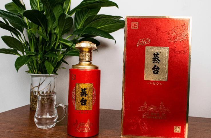 男子参加朋友婚礼随礼,男子给新婚朋友随礼20万