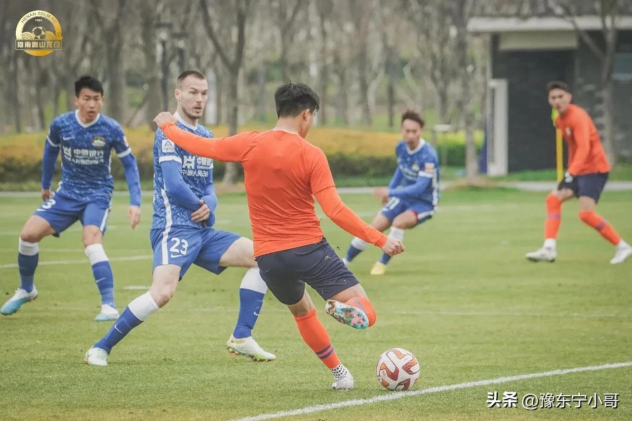 从铁血勇士，到“情感专家”，巴西卡神在球迷们中的地位不再重要