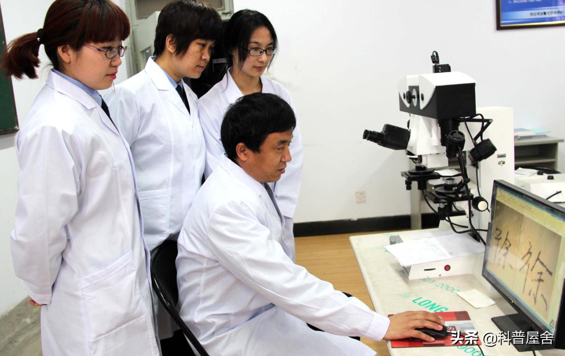 90后姑娘骗保43万,女子被已婚男子骗财骗保