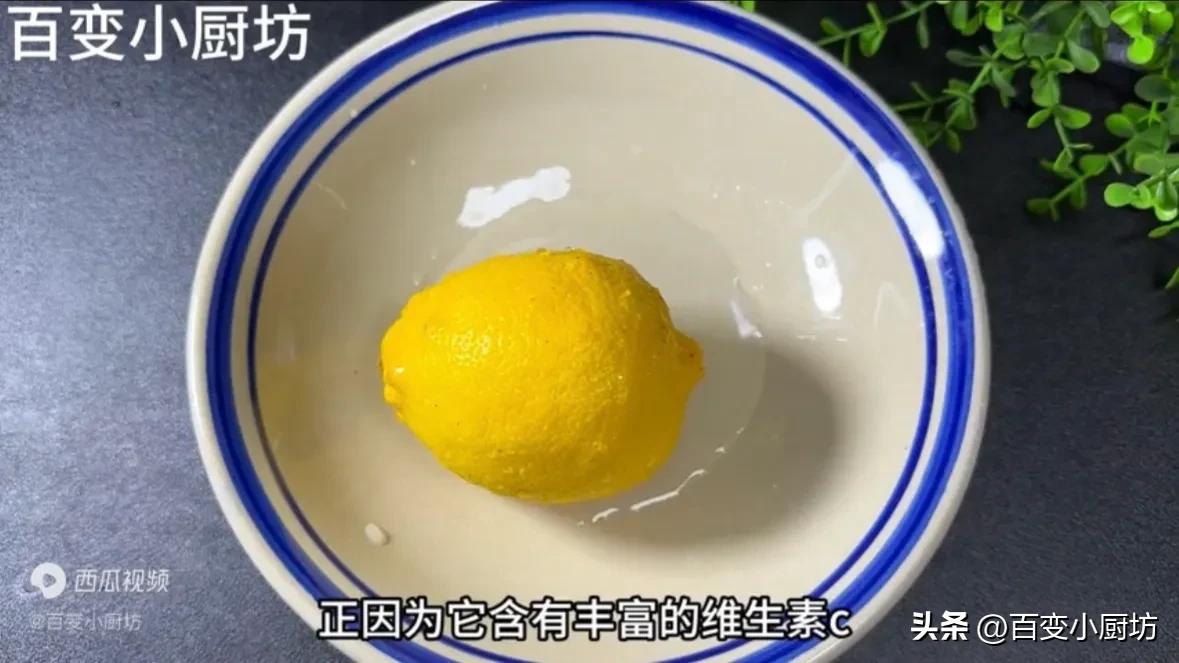 柠檬百香果茶用开水还是温水冲泡,柠檬泡水喝是热性还是凉性