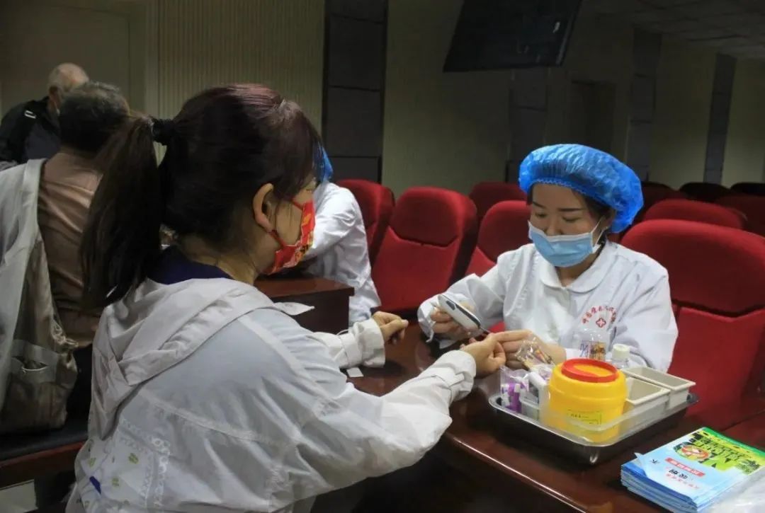 致敬白衣天使演唱会,致敬白衣天使周杰伦林俊杰完整版