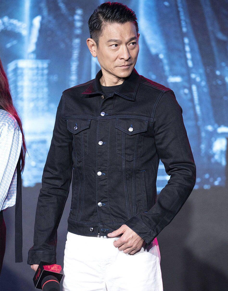 刘德华60岁生日西服配牛仔裤,刘德华年轻时穿牛仔裤白体恤