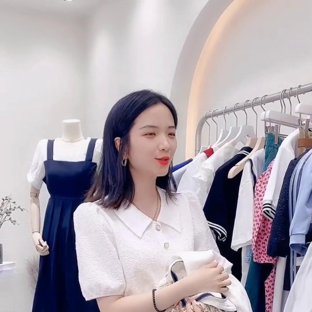 服装实体店时尚穿搭,服装实体店美衣穿搭
