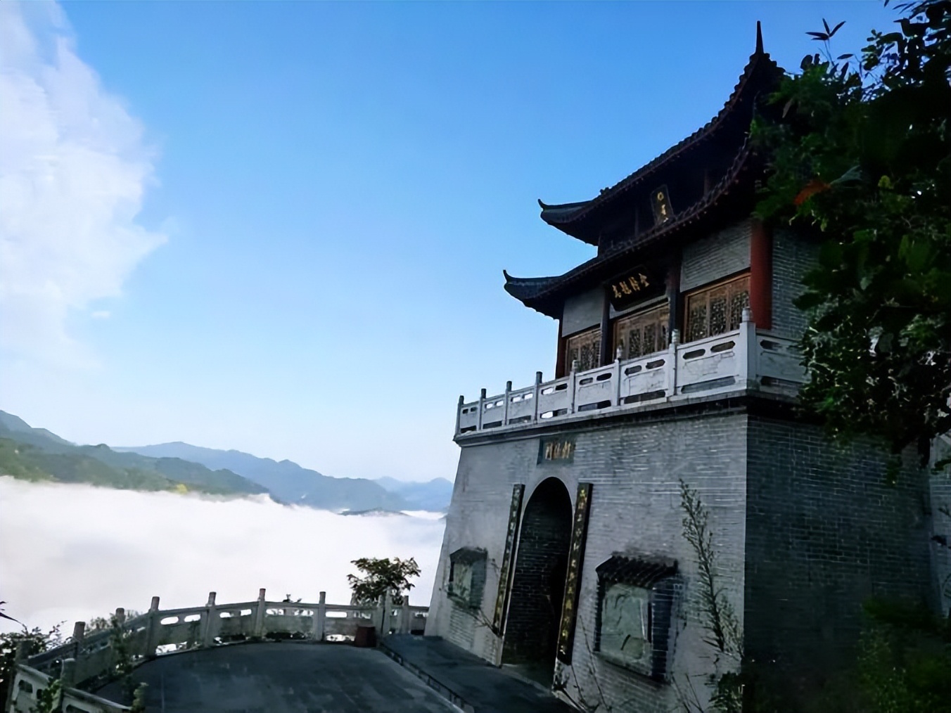 氧居田园山水一个值得你去体验的康县