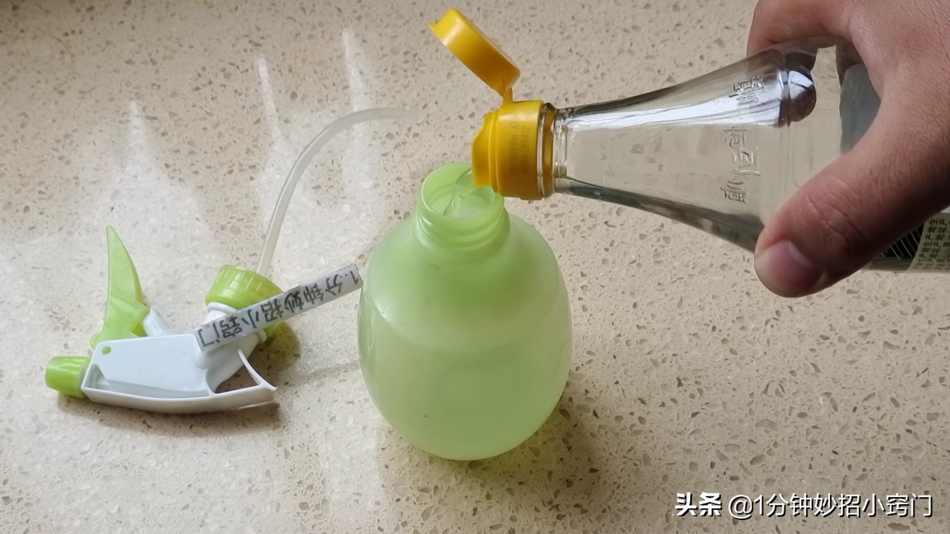 灭蚂蚁最有效的土方法消灭蚁巢,蜂箱灭蚂蚁最有效的土方法