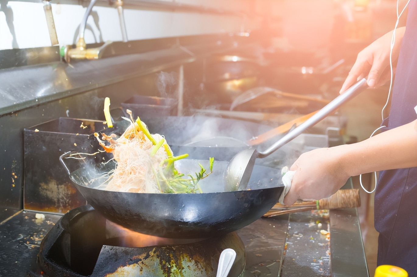 不粘锅涂层脱落有毒吗,不粘锅有毒会致癌