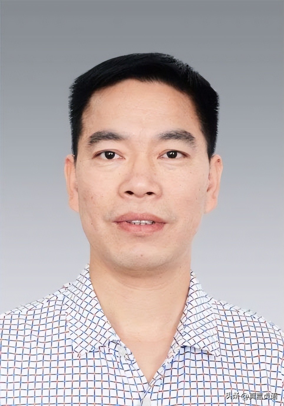 李现森丨老队长（散文）