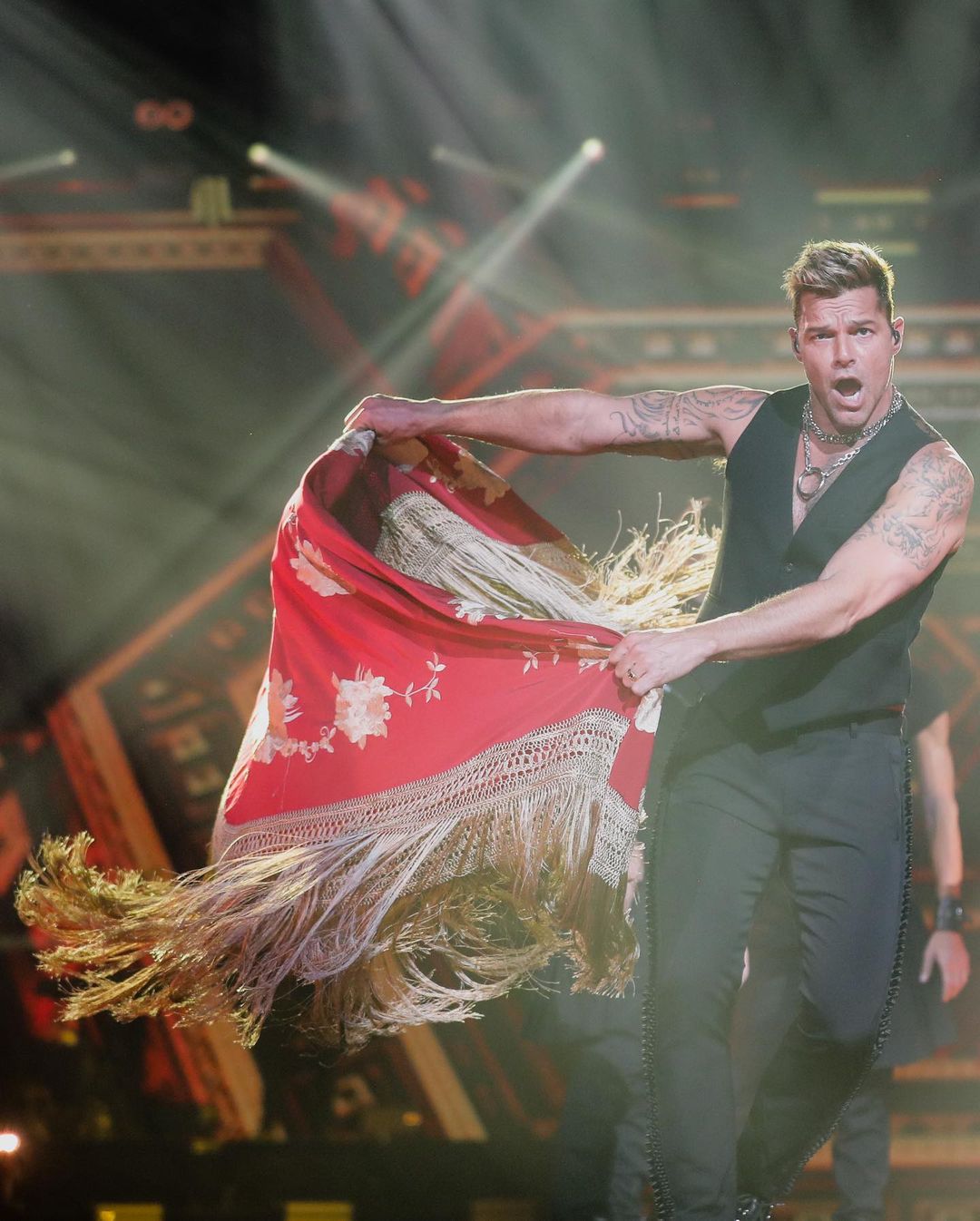 勇敢做自己的13年，拉丁巨星瑞奇·马丁收获了爱情和人生