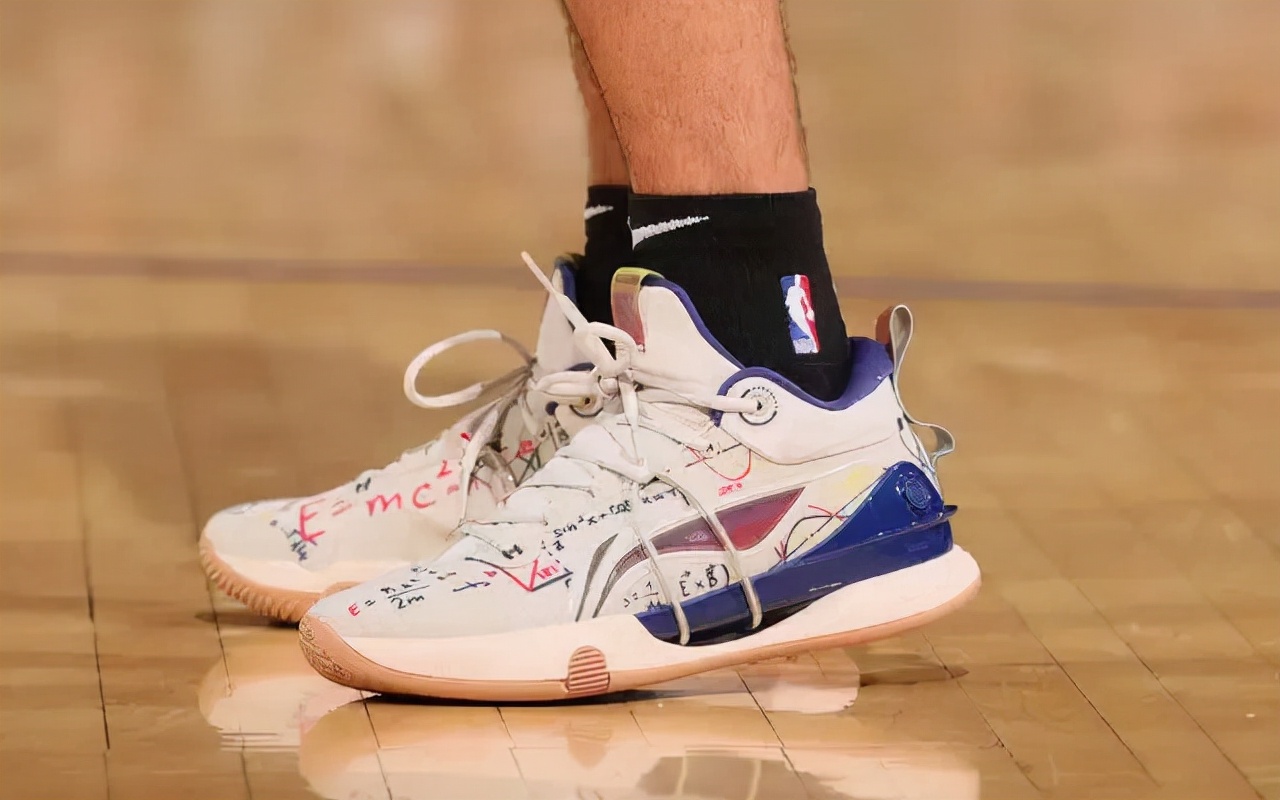 安踏kt7破坏版对比kt7,安踏kt7和kt7low