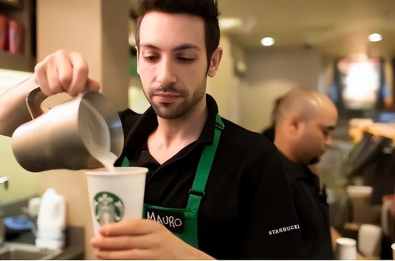 星巴克黑围裙事件后续,星巴克国外事件