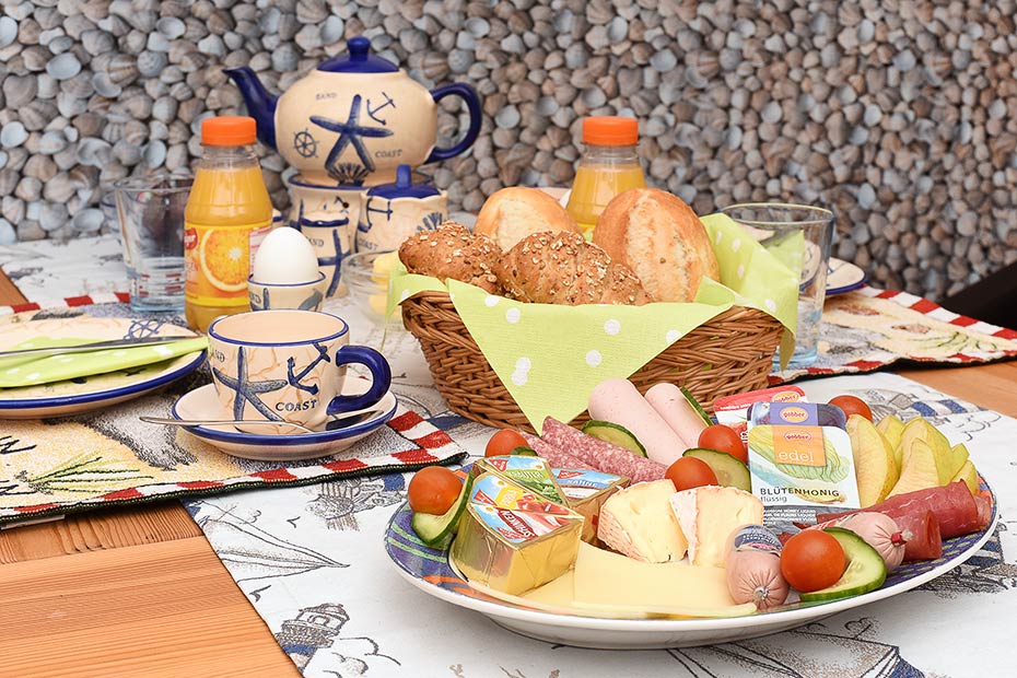 德国酸菜和中国酸菜有什么不同,德国香肠火腿和酸菜