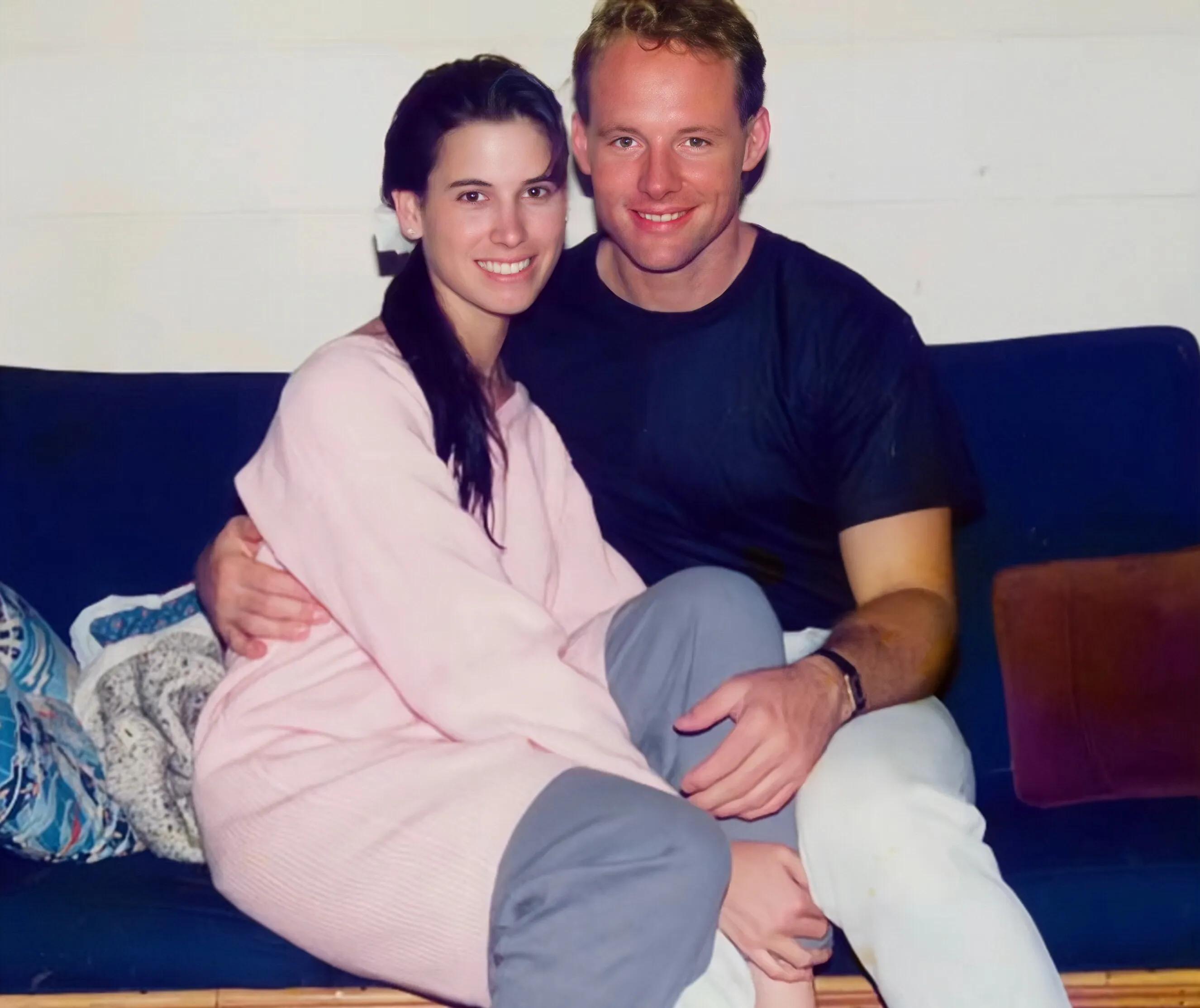 澳洲57岁大叔忘不了28年前的初恋，50岁初恋情人得知后与他相会